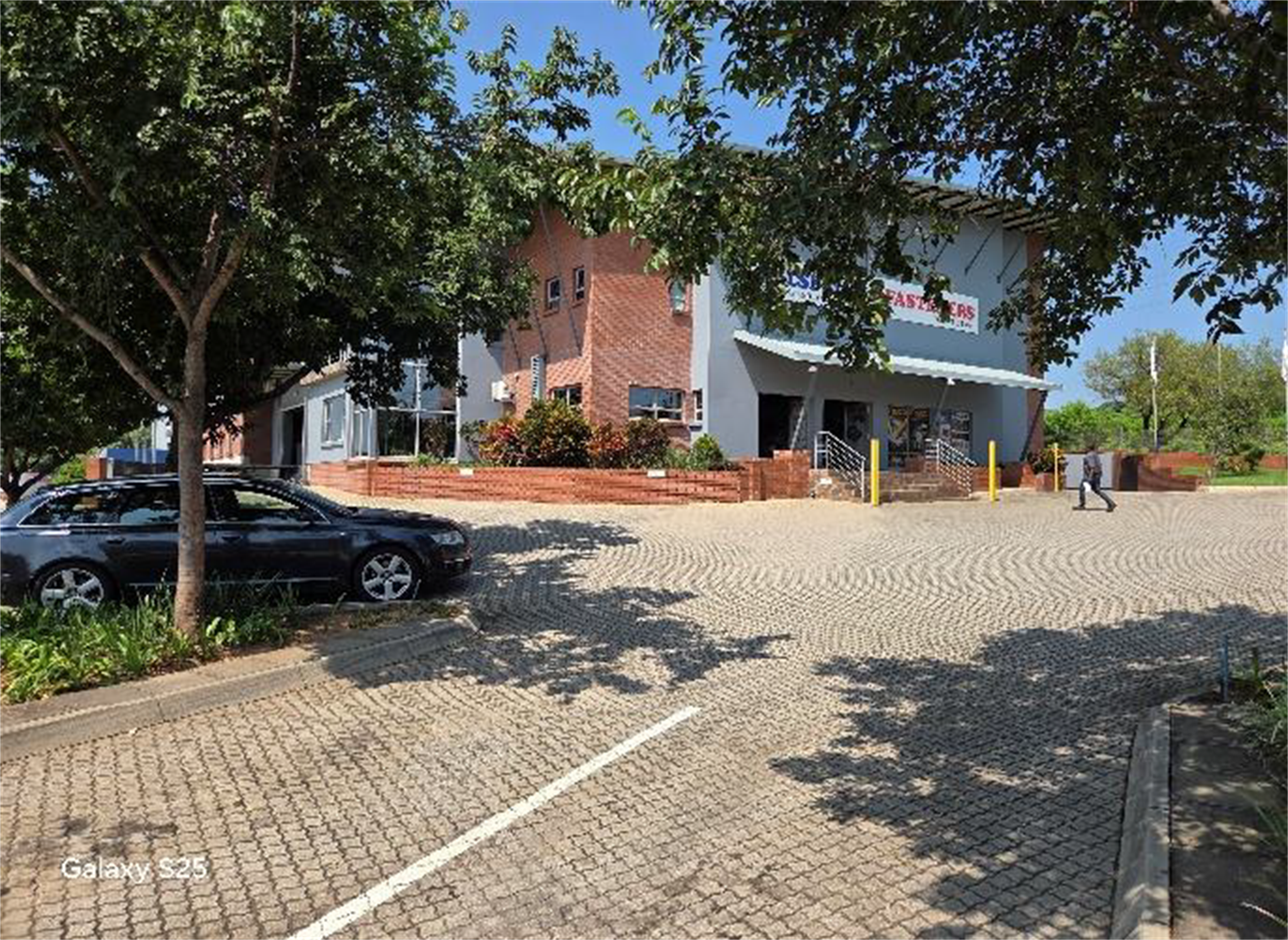 Fasteners - Lowveld Retail - view 5